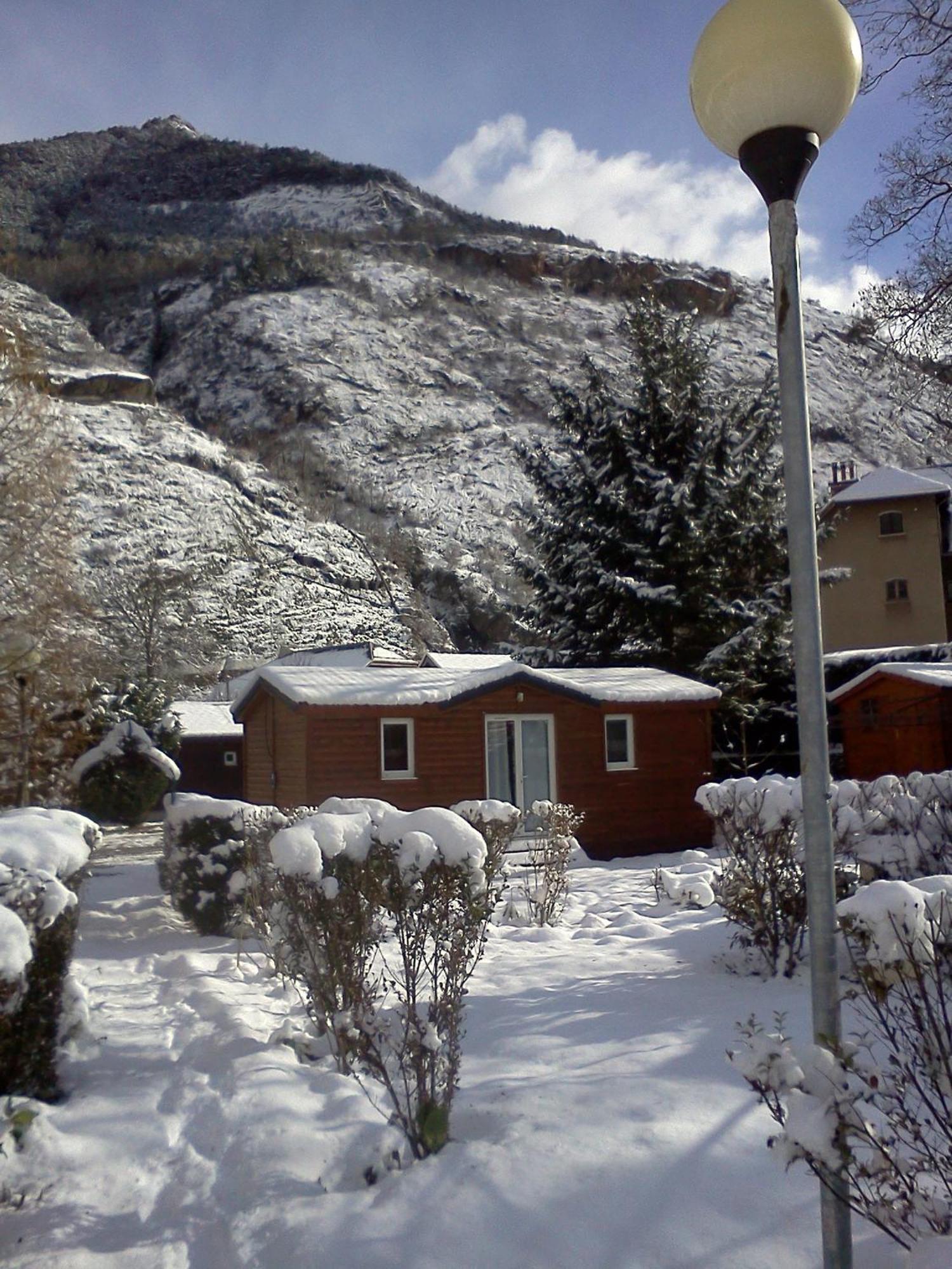 A La Rencontre Du Soleil - Camping Le Bourg-dʼOisans Exterior foto