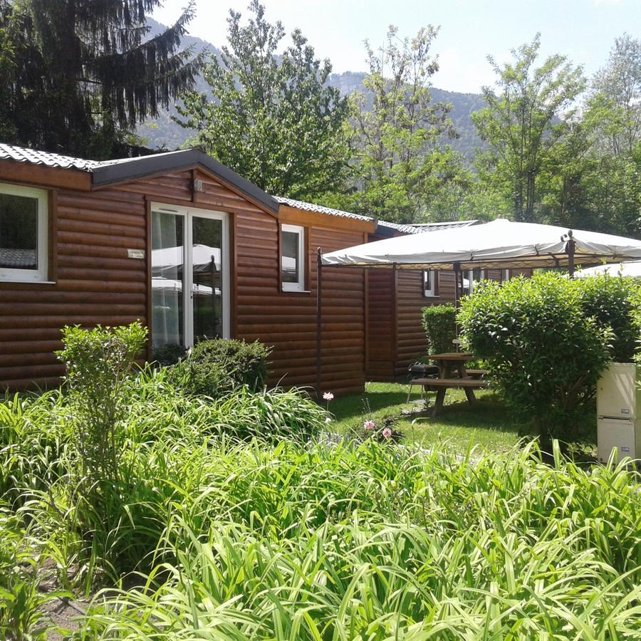 A La Rencontre Du Soleil - Camping Le Bourg-dʼOisans Exterior foto