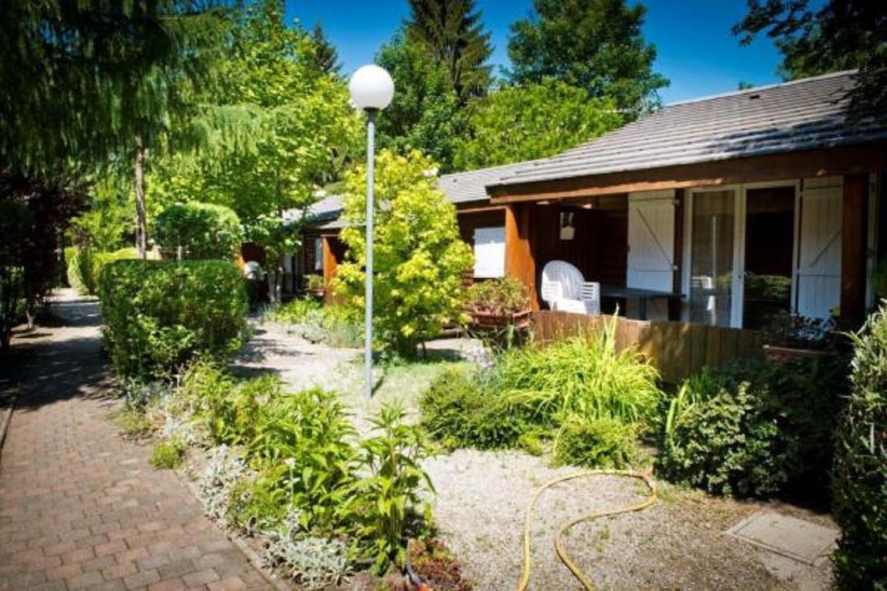 A La Rencontre Du Soleil - Camping Le Bourg-dʼOisans Exterior foto