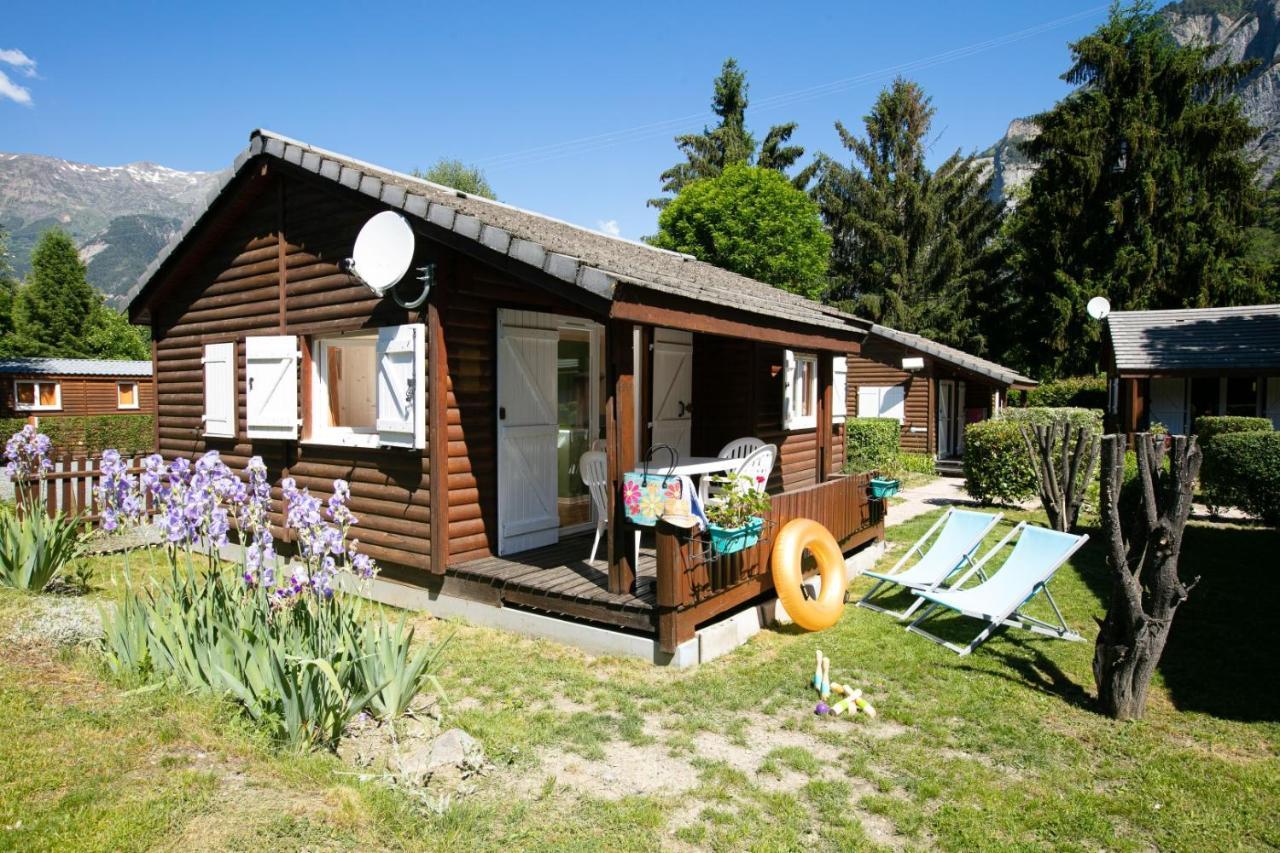 A La Rencontre Du Soleil - Camping Le Bourg-dʼOisans Exterior foto